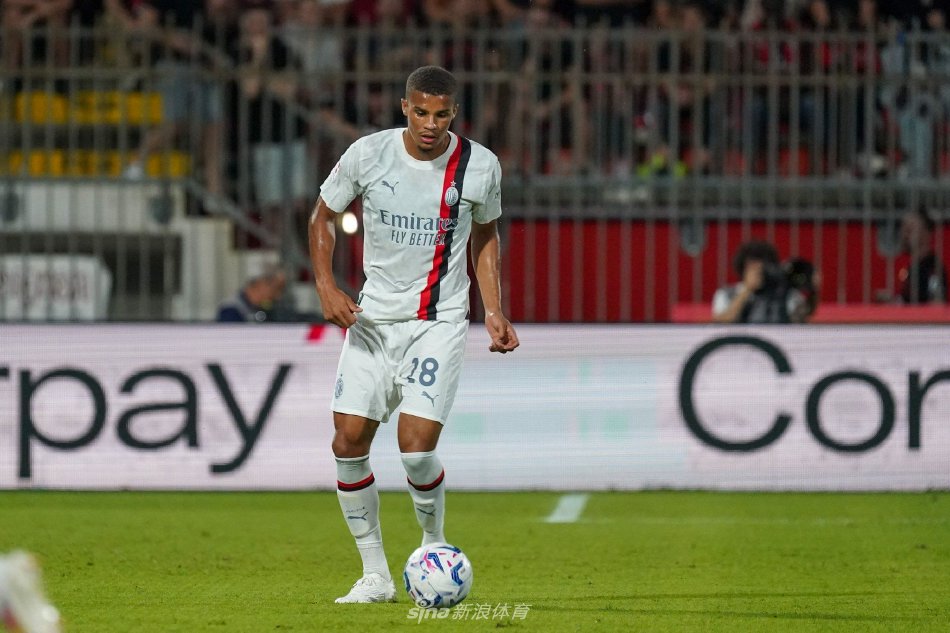 占据优势地 占据优势地