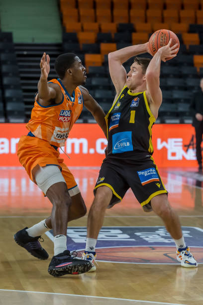 在一切光环 在一切光环