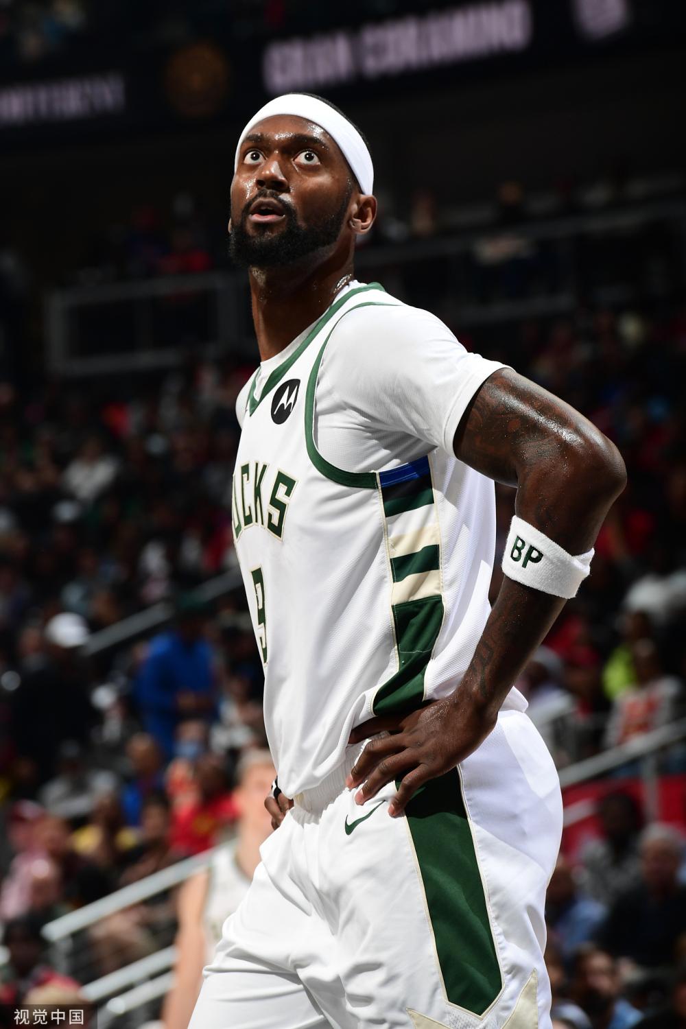 与英超挖角 与英超挖角